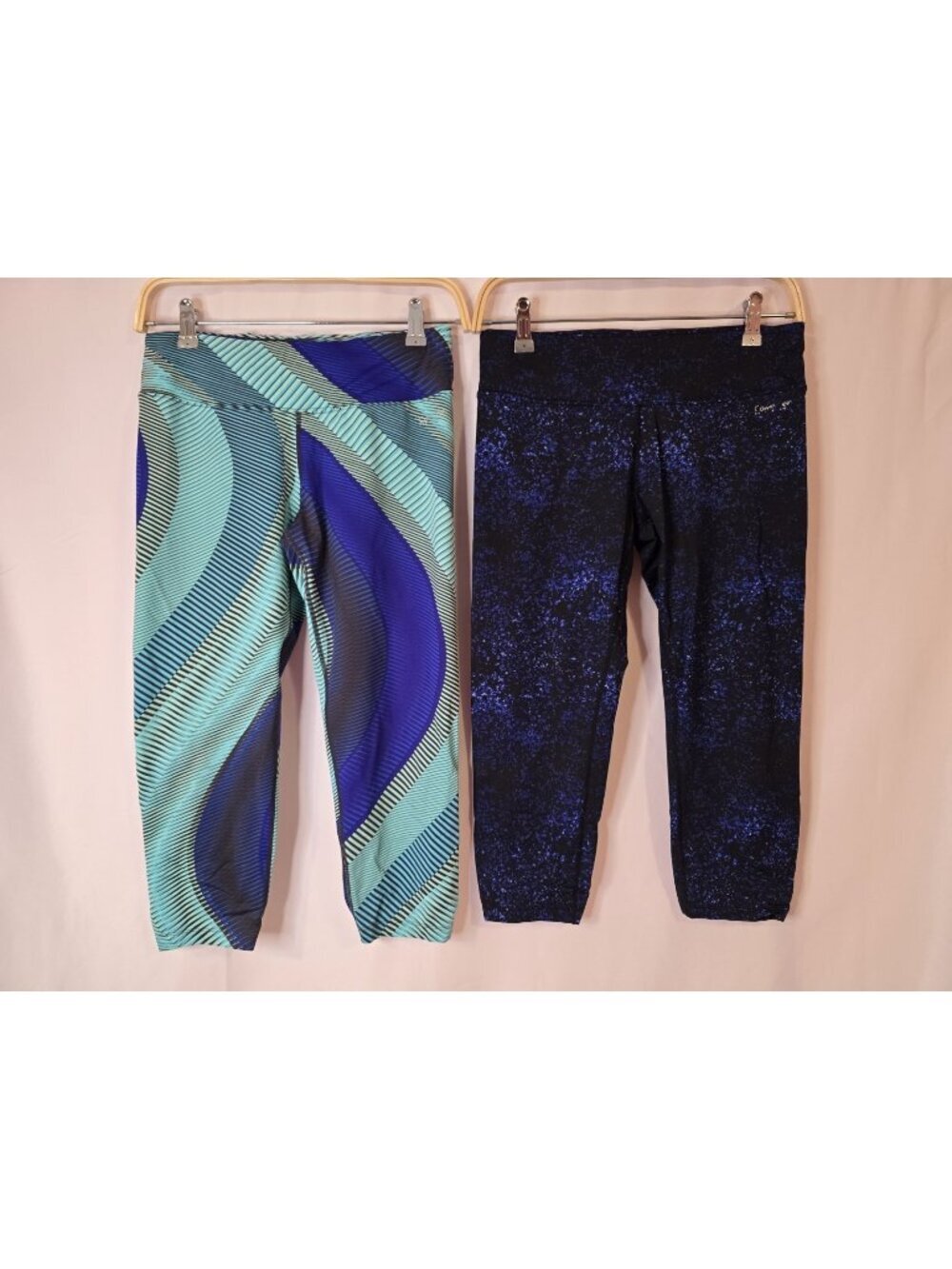 Calvin Klein Performance Women’s Medium Cropped Pull-On Leggings Printed 2 Pairs